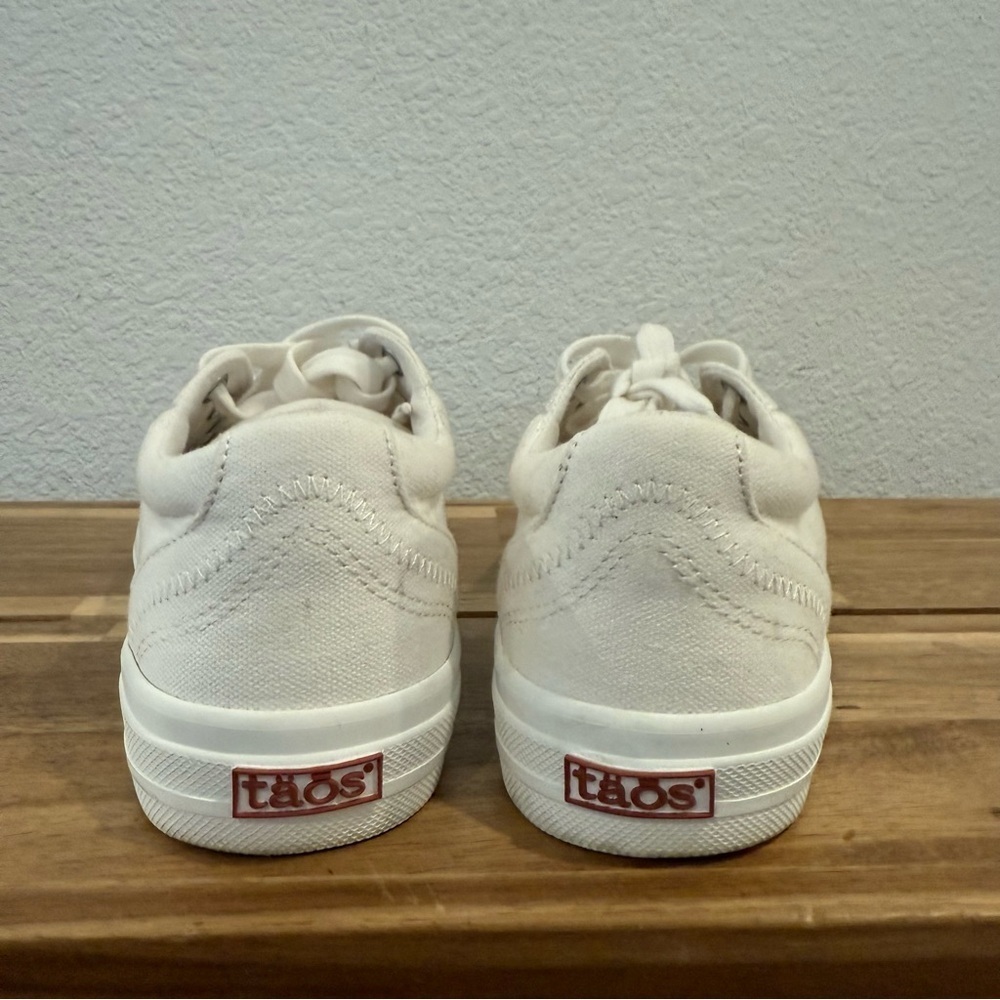 TAOS- White Plim Soul Canvas Sneaker - Size 6.5 - Picture 4 of 7